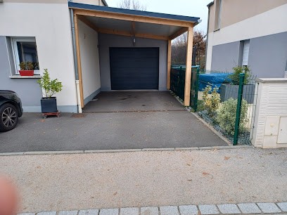 Tual Denis, Menuisier à Maen Roch