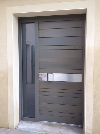 Fermetures et Menuiseries Charolaises - Solabaie Charolles, Menuisier à Charolles