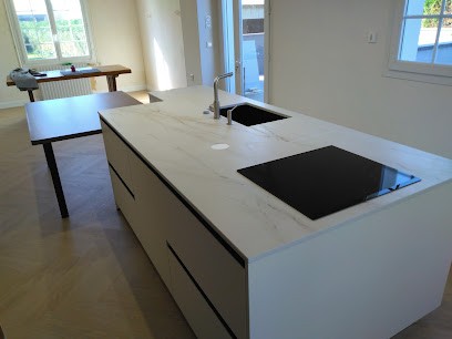 SARL PREAUCHAT AGENCEMENT, Menuisier à Sévignac