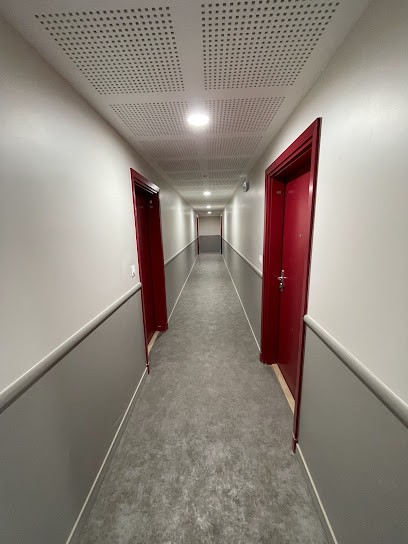 L T F, Menuisier à Barbey