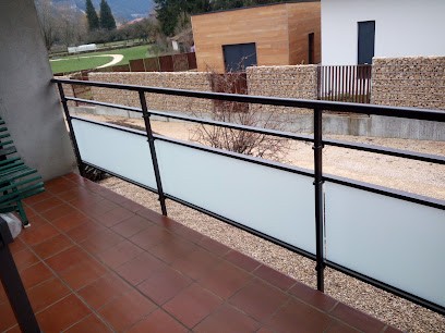 AMS Ain Menuiserie Service, Menuisier à Thoiry