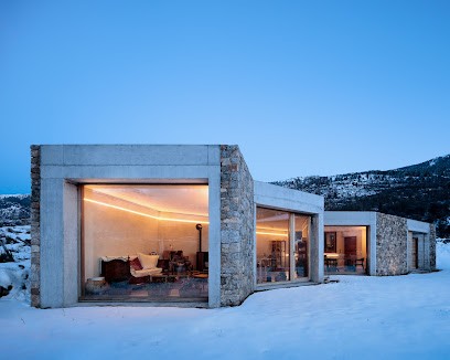 RCF MENUISERIE, Menuisier à Borgo