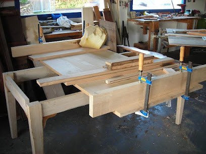 Au Beau Châtaignier, Menuisier à Plouguiel