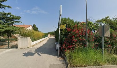 Ets Provelec Bouyer freres, Menuisier à Jonquières-Saint-Vincent