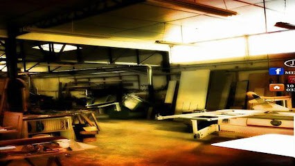 BERNE MENUISERIE BERNE JEREMY, Menuisier à Cusset