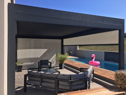 Komilfo Miss Store à La Tour-du-Pin - Pergolas, Stores, Fenêtres, Menuiseries, Menuisier à Saint-Jean-de-Soudain